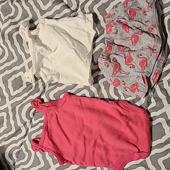 Newborn Summer Outfit - Picture 4 of 4